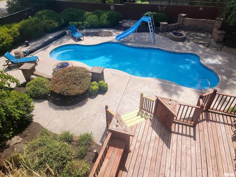 Tiny photo for 521 N LOCUST Street, Flora, IL 62839 (MLS # EB460551)