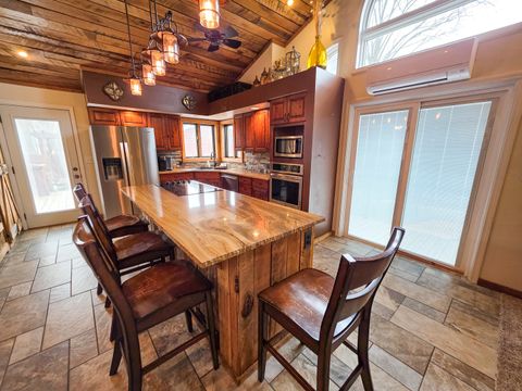 Tiny photo for 521 N LOCUST Street, Flora, IL 62839 (MLS # EB460551)