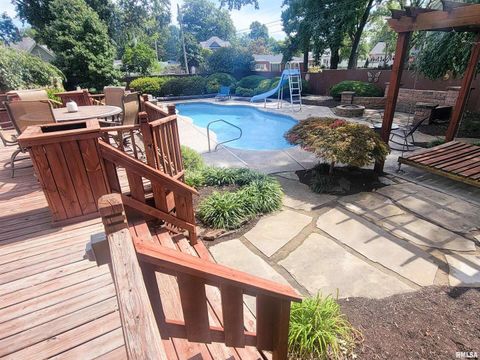 Tiny photo for 521 N LOCUST Street, Flora, IL 62839 (MLS # EB460551)