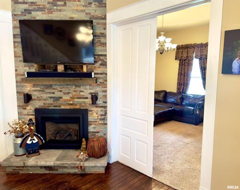 Tiny photo for 521 N LOCUST Street, Flora, IL 62839 (MLS # EB460551)