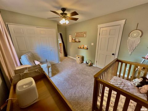 Tiny photo for 521 N LOCUST Street, Flora, IL 62839 (MLS # EB460551)