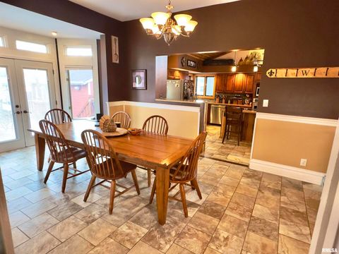 Tiny photo for 521 N LOCUST Street, Flora, IL 62839 (MLS # EB460551)