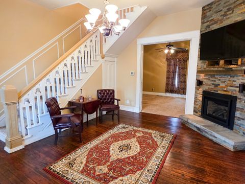 Tiny photo for 521 N LOCUST Street, Flora, IL 62839 (MLS # EB460551)