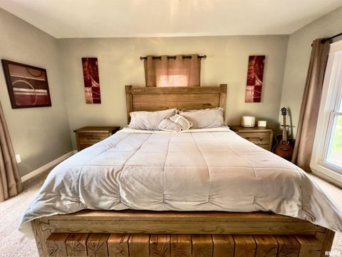 Tiny photo for 521 N LOCUST Street, Flora, IL 62839 (MLS # EB460551)