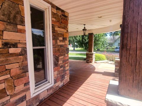 Tiny photo for 521 N LOCUST Street, Flora, IL 62839 (MLS # EB460551)