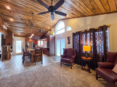 Tiny photo for 521 N LOCUST Street, Flora, IL 62839 (MLS # EB460551)