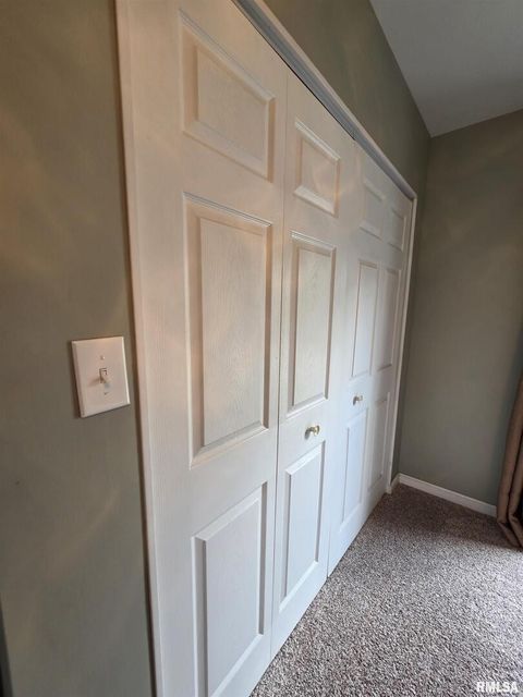 Tiny photo for 521 N LOCUST Street, Flora, IL 62839 (MLS # EB460551)