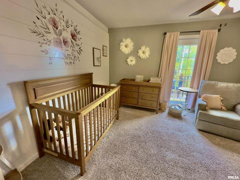 Tiny photo for 521 N LOCUST Street, Flora, IL 62839 (MLS # EB460551)