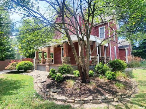 Tiny photo for 521 N LOCUST Street, Flora, IL 62839 (MLS # EB460551)