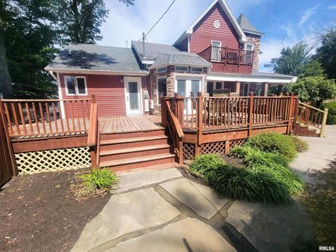 Tiny photo for 521 N LOCUST Street, Flora, IL 62839 (MLS # EB460551)