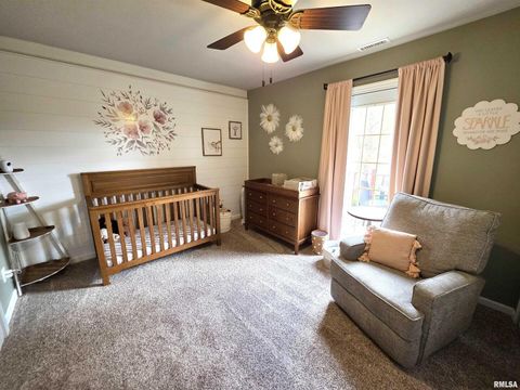 Tiny photo for 521 N LOCUST Street, Flora, IL 62839 (MLS # EB460551)