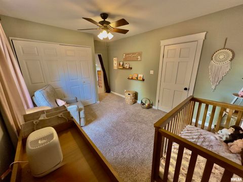 Tiny photo for 521 N LOCUST Street, Flora, IL 62839 (MLS # EB460551)