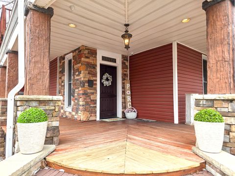 Tiny photo for 521 N LOCUST Street, Flora, IL 62839 (MLS # EB460551)