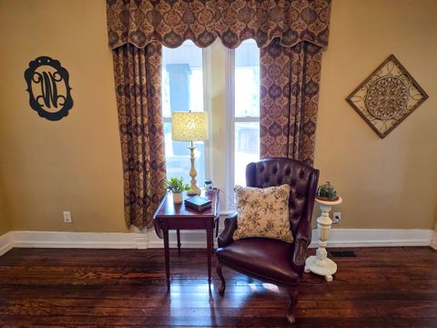 Tiny photo for 521 N LOCUST Street, Flora, IL 62839 (MLS # EB460551)