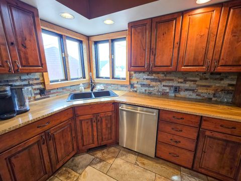 Tiny photo for 521 N LOCUST Street, Flora, IL 62839 (MLS # EB460551)