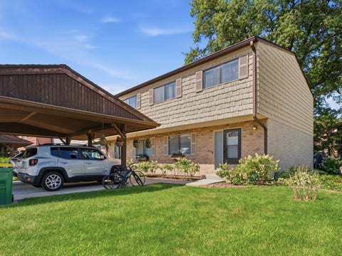Tiny photo for 490 Tahoe Circle Drive, Wheeling, IL 60090 (MLS # 12757972)