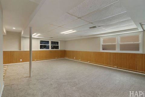 Tiny photo for 34 E Harbor Drive, Lake Zurich, IL 60047 (MLS # 12570705)