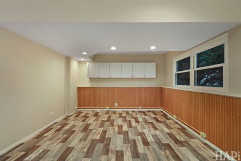 Tiny photo for 34 E Harbor Drive, Lake Zurich, IL 60047 (MLS # 12570705)