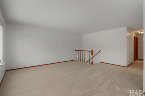 Tiny photo for 34 E Harbor Drive, Lake Zurich, IL 60047 (MLS # 12570705)