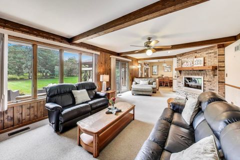 Tiny photo for 3 Jane Court, Hawthorn Woods, IL 60047 (MLS # 12492574)