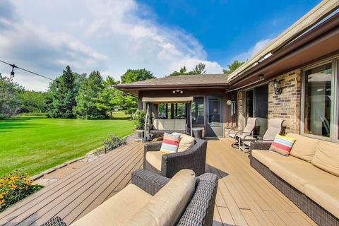 Tiny photo for 3 Jane Court, Hawthorn Woods, IL 60047 (MLS # 12492574)