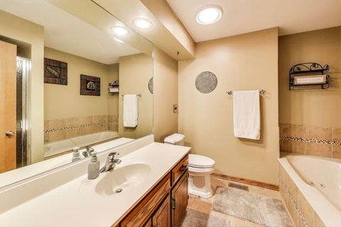 Tiny photo for 3 Jane Court, Hawthorn Woods, IL 60047 (MLS # 12492574)