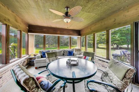 Tiny photo for 3 Jane Court, Hawthorn Woods, IL 60047 (MLS # 12492574)