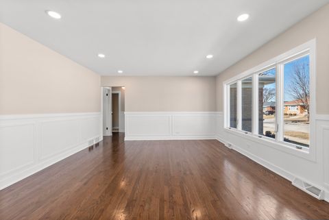 Tiny photo for 9027 27th Street, Brookfield, IL 60513 (MLS # 12578707)