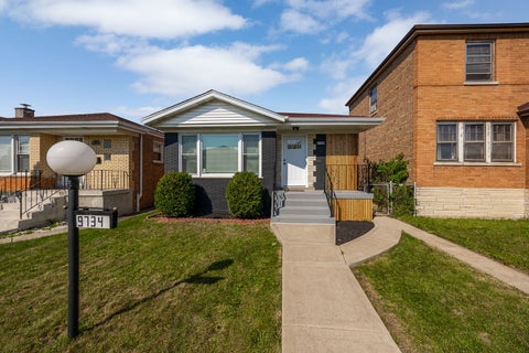 Photo of 9734 S Princeton Avenue, Chicago, IL 60628 (MLS # 12740353)