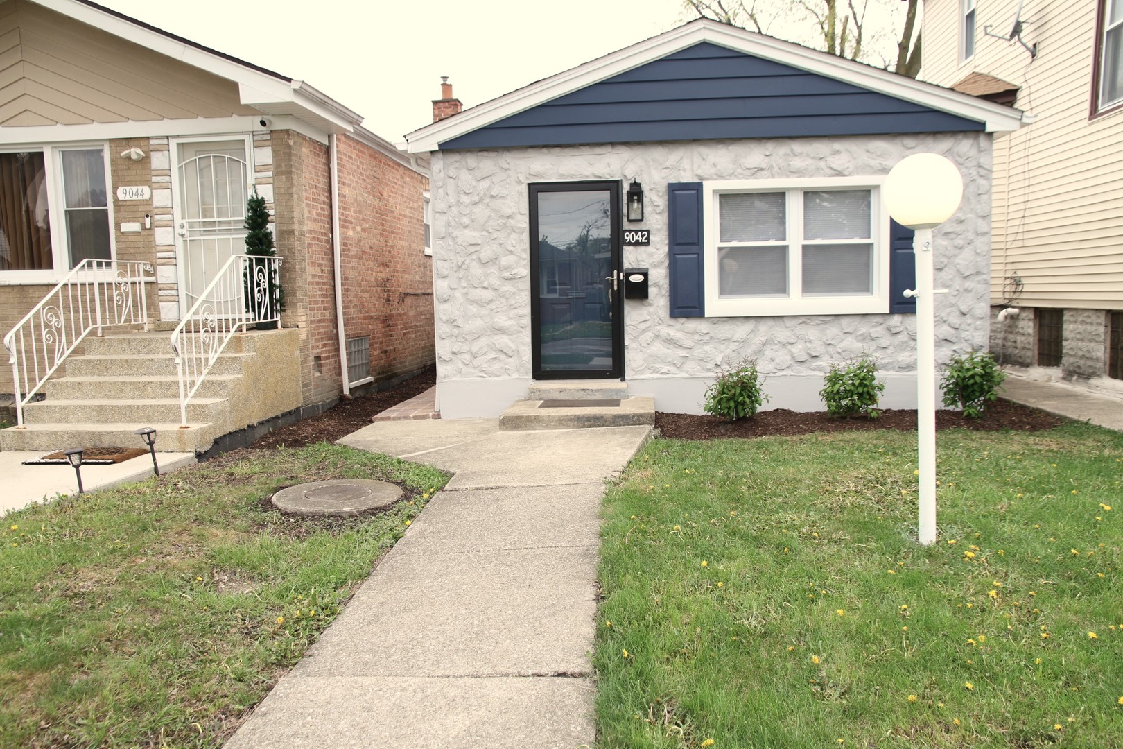 9042 S Emerald Avenue