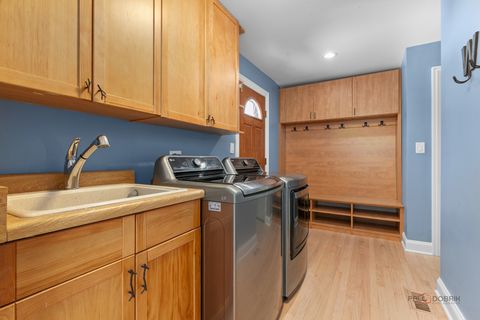 Tiny photo for 5 Whitby Circle, Lincolnshire, IL 60069 (MLS # 12566370)