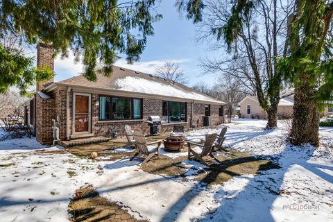 Tiny photo for 5 Whitby Circle, Lincolnshire, IL 60069 (MLS # 12566370)
