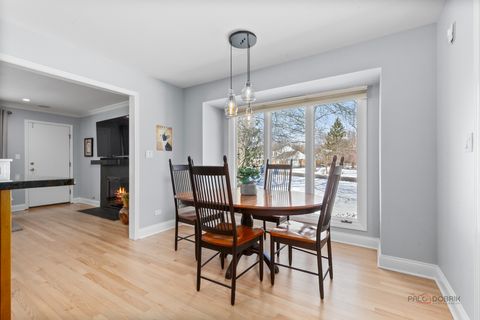 Tiny photo for 5 Whitby Circle, Lincolnshire, IL 60069 (MLS # 12566370)