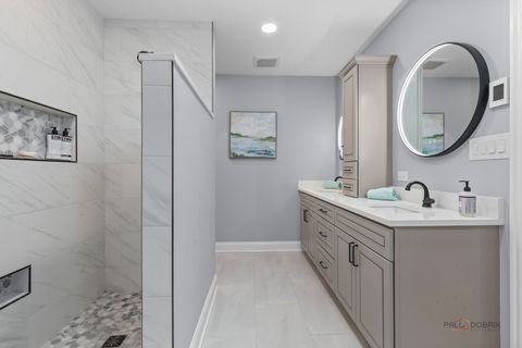 Tiny photo for 5 Whitby Circle, Lincolnshire, IL 60069 (MLS # 12566370)