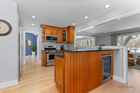 Tiny photo for 5 Whitby Circle, Lincolnshire, IL 60069 (MLS # 12566370)