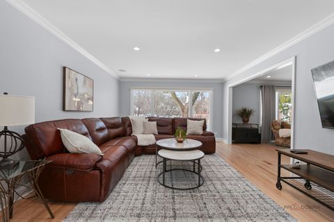 Tiny photo for 5 Whitby Circle, Lincolnshire, IL 60069 (MLS # 12566370)