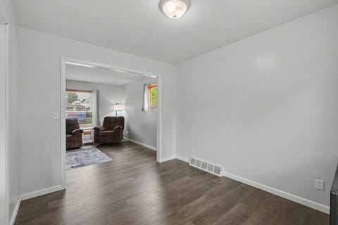 Tiny photo for 809 6th Avenue S, Clinton, IA 52732 (MLS # 12738721)