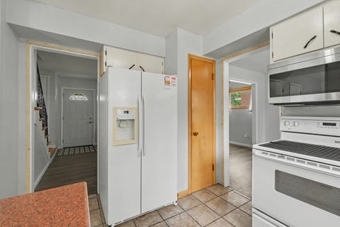 Tiny photo for 809 6th Avenue S, Clinton, IA 52732 (MLS # 12738721)