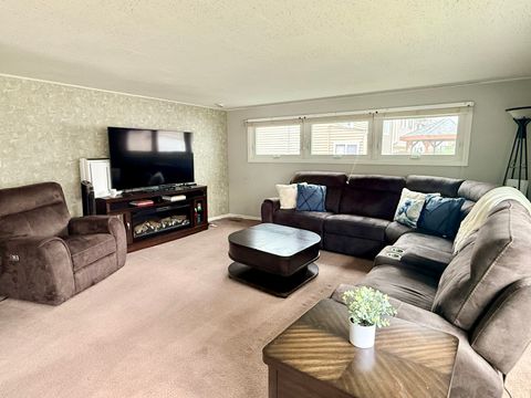 Tiny photo for 563 Coolidge Avenue, Glen Ellyn, IL 60137 (MLS # 12615761)