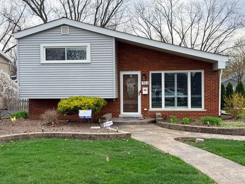 563 Coolidge Avenue Glen Ellyn IL 60137
