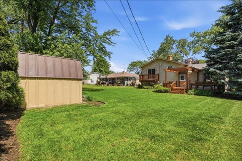 Tiny photo for 1707 Cherrywood Lane, Lindenhurst, IL 60046 (MLS # 12644415)