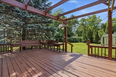 Tiny photo for 1707 Cherrywood Lane, Lindenhurst, IL 60046 (MLS # 12644415)