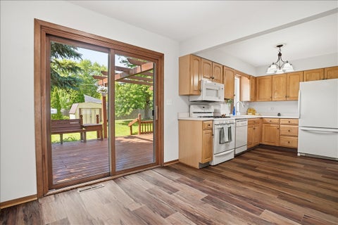 Tiny photo for 1707 Cherrywood Lane, Lindenhurst, IL 60046 (MLS # 12644415)