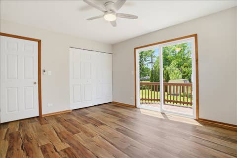 Tiny photo for 1707 Cherrywood Lane, Lindenhurst, IL 60046 (MLS # 12644415)