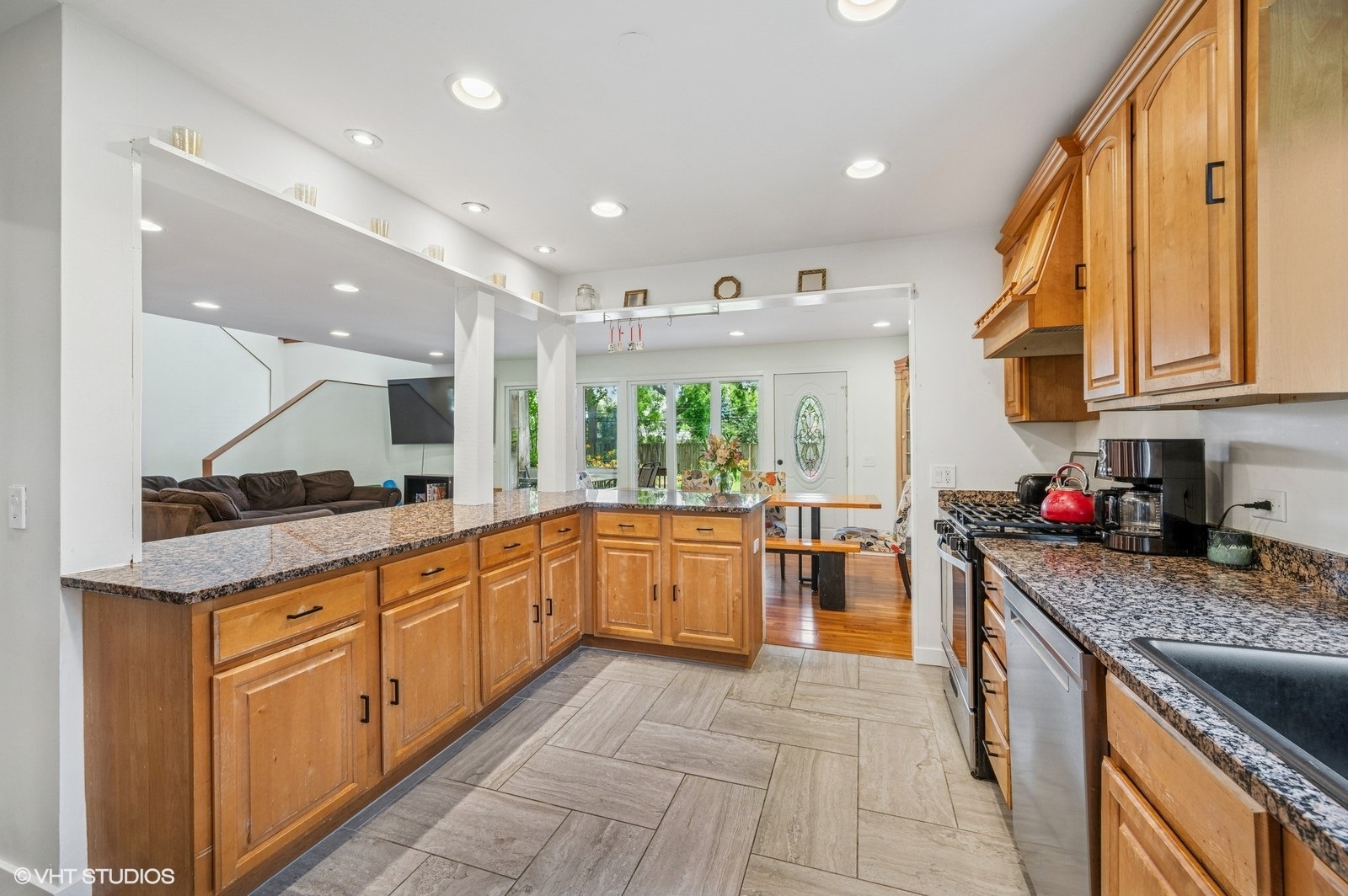 1347 LONDON Lane