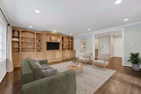 Tiny photo for 312 Rosewood Avenue, Winnetka, IL 60093 (MLS # 12557569)