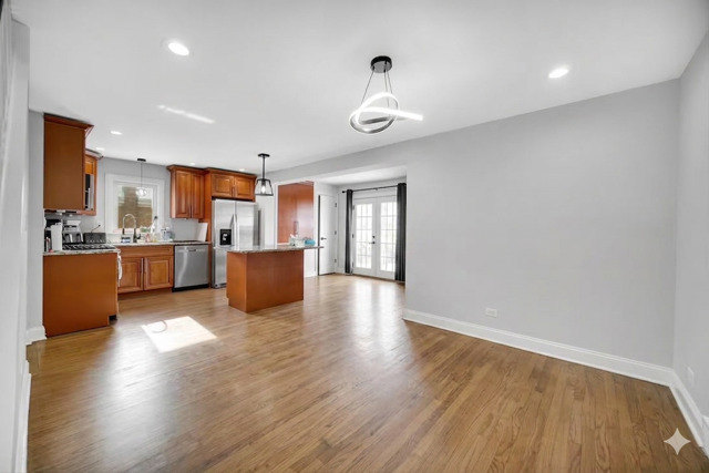 3322 N Pittsburgh Avenue