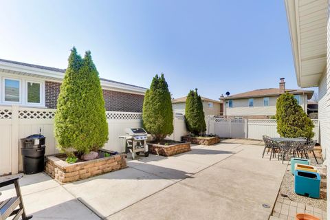 Tiny photo for 2936 Halifax Avenue, Westchester, IL 60154 (MLS # 12607092)