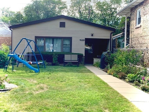Photo of 3006 N Natoma Avenue, Chicago, IL 60634 (MLS # 12760950)