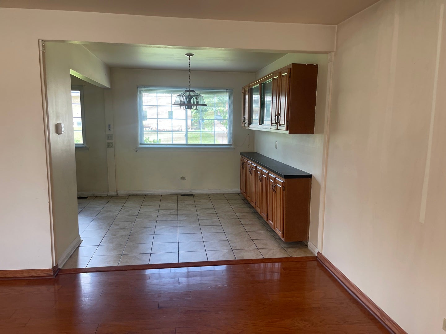 1802 W WILLOW Lane 1802